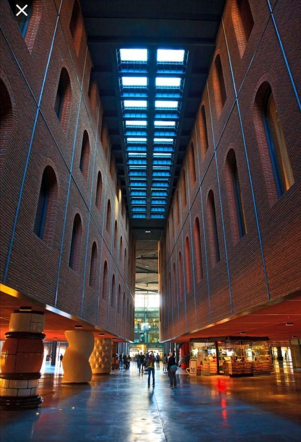 Apartamento NANA in Bilbao, parking en el edificio Exterior foto