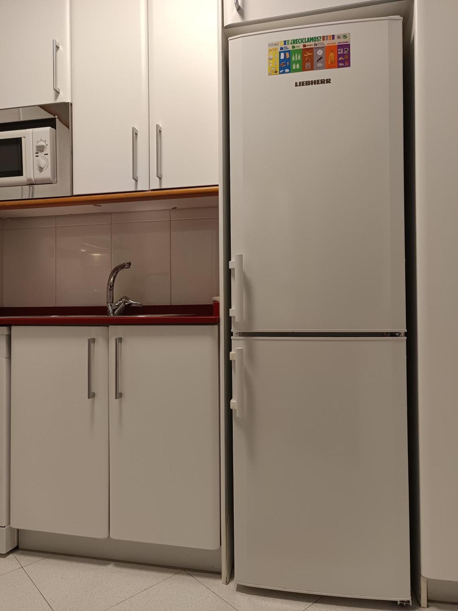 Apartamento NANA in Bilbao, parking en el edificio Exterior foto